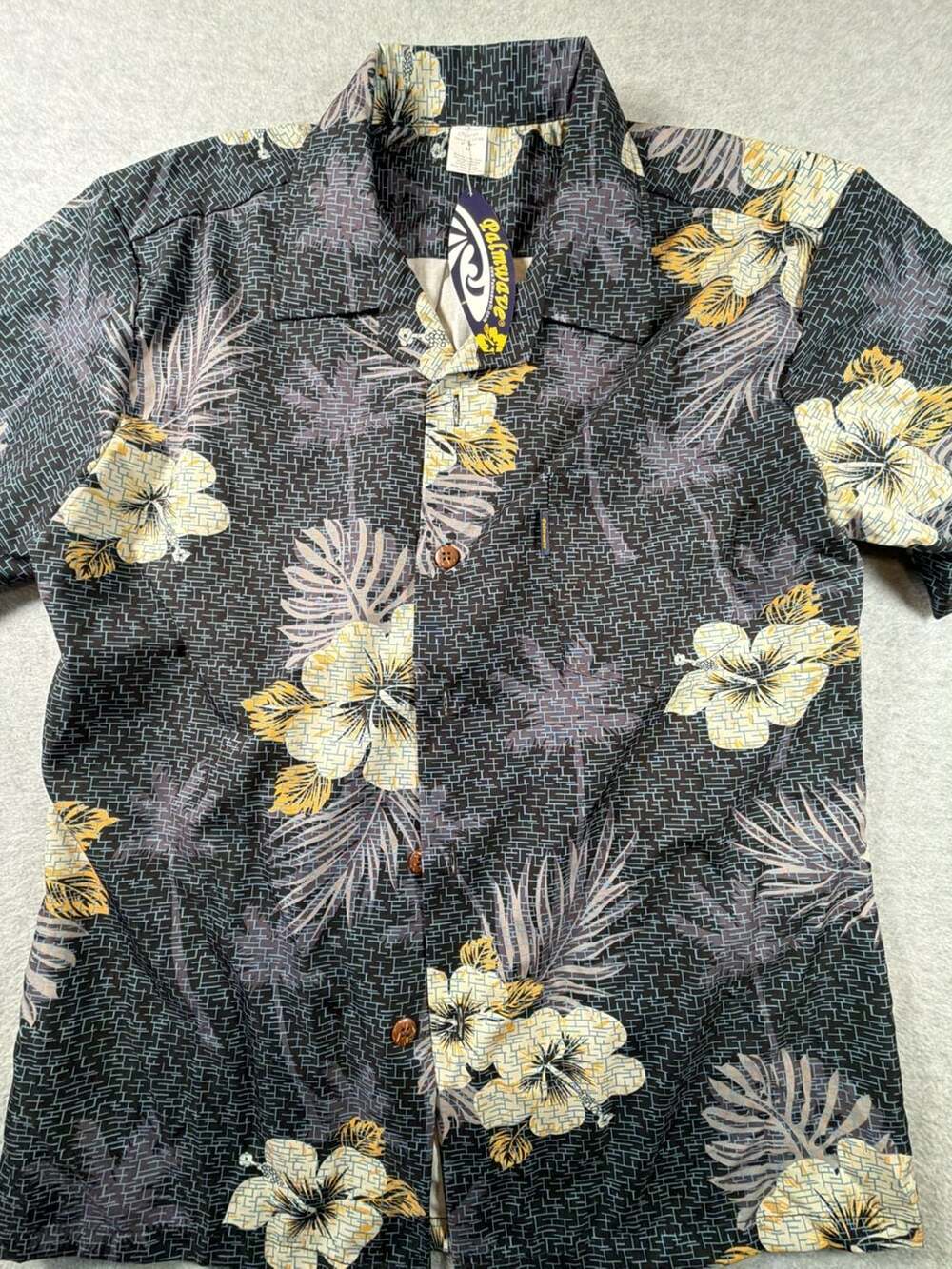Palmwave Hawaii Men's Black Hibiscus Floral Tropical Short Sleeve Button-Down